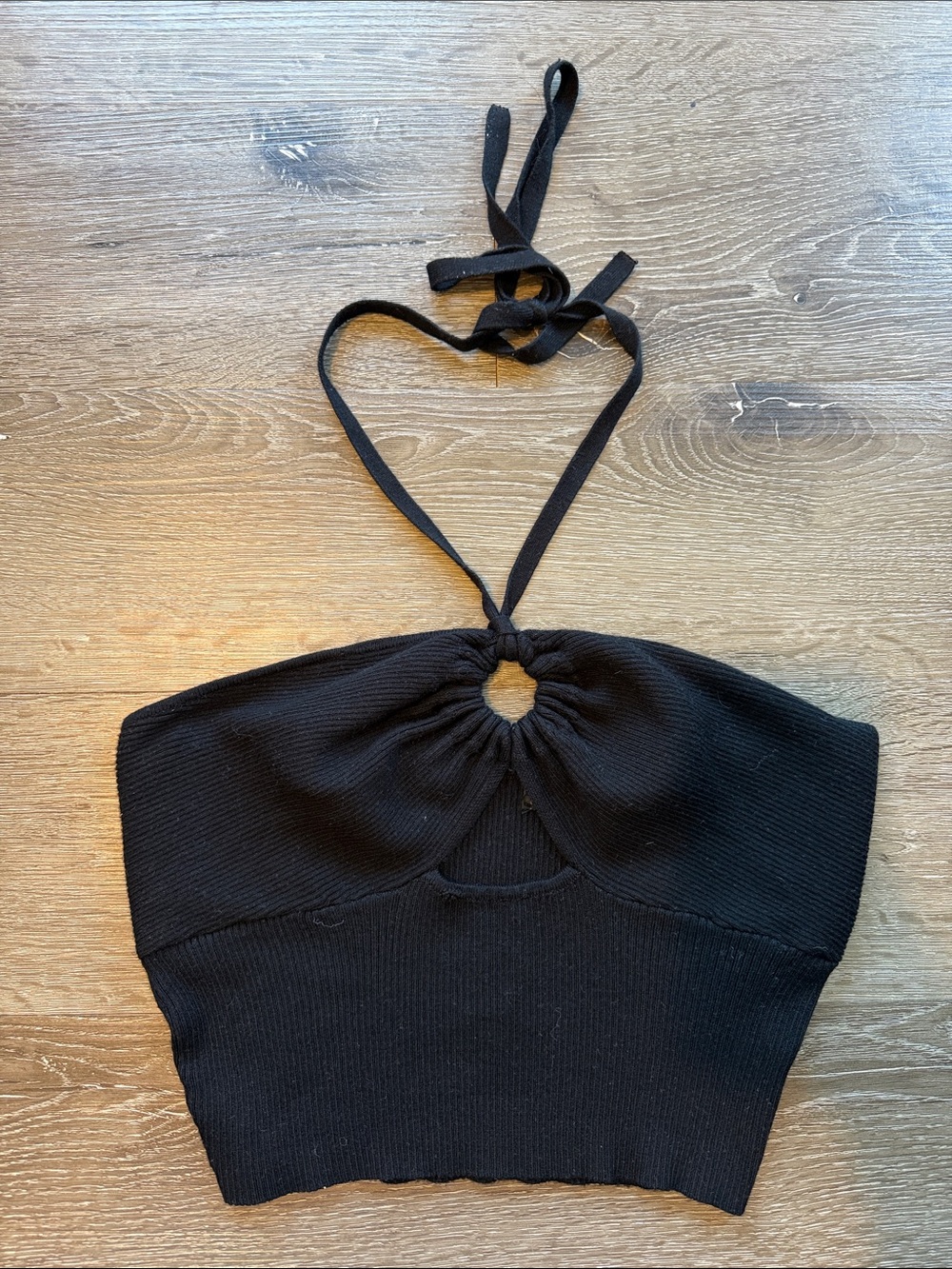🔴 LAST CHANCE‼️ Black Knit Halter Crop Top